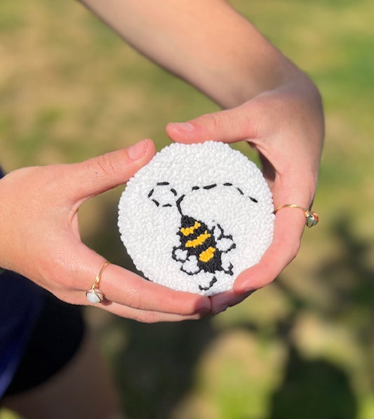 The Bee Mug Rug
